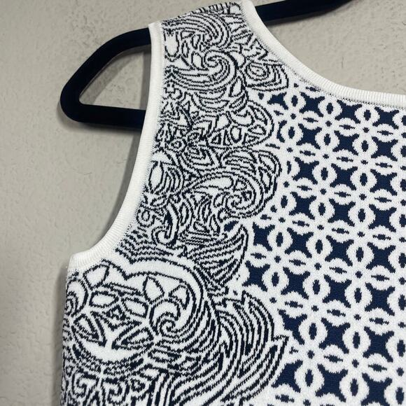 BCBGMAXAZRIA XXS Jazmyne Tribal Jacquard Sheath Mini Dress Black White Hourglass - Picture 5 of 10